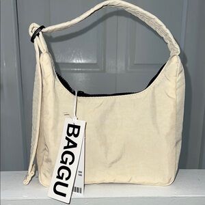 BAGGU Mini Ivory Shoulder Bag with Crescent Shape